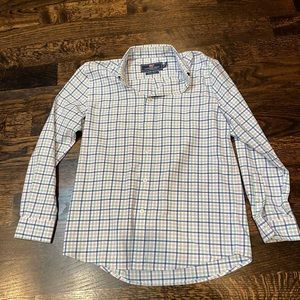 Vineyard Vine, youth medium button down